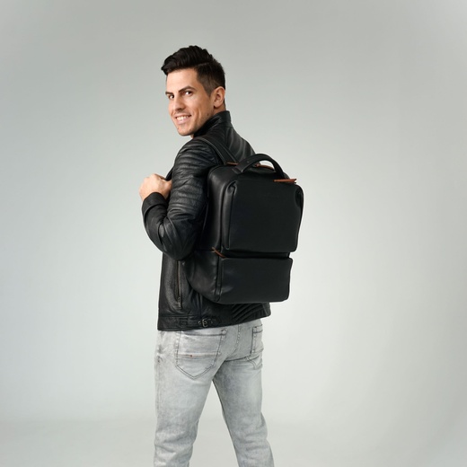 Шкіряний чоловічий рюкзак з відділенням для ноутбука Roberto Tonelli R1179-1