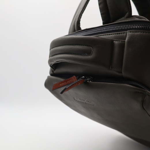 Кожаный мужской рюкзак с отделением для ноутбука Roberto Tonelli R1179-7