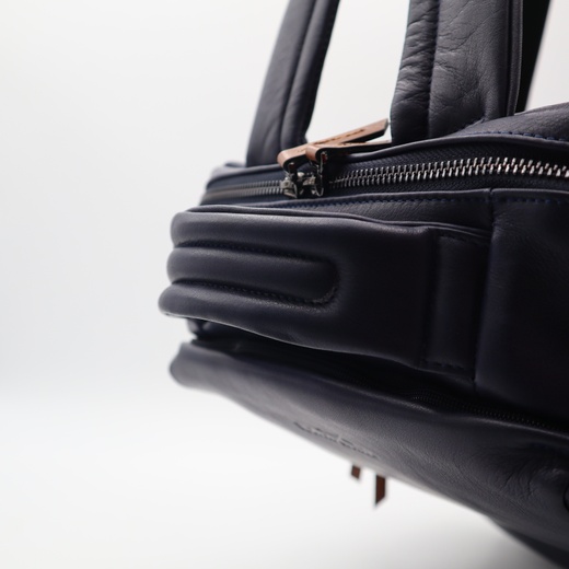 Кожаный мужской рюкзак с отделением для ноутбука Roberto Tonelli R1179-49